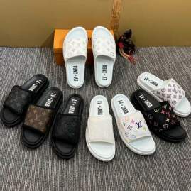 Picture of Louis Vuitton Slippers _SKULVsz38-45mnf02021437